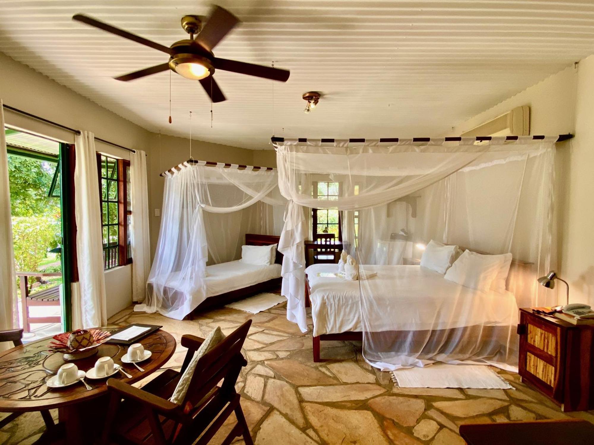 Tambuti Lodge Rundu Exterior foto